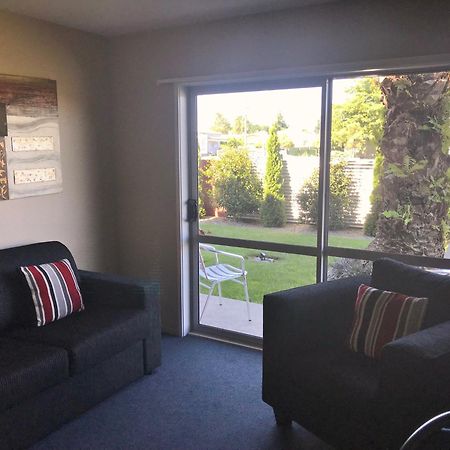 Phoenix Motels Temuka Exterior photo