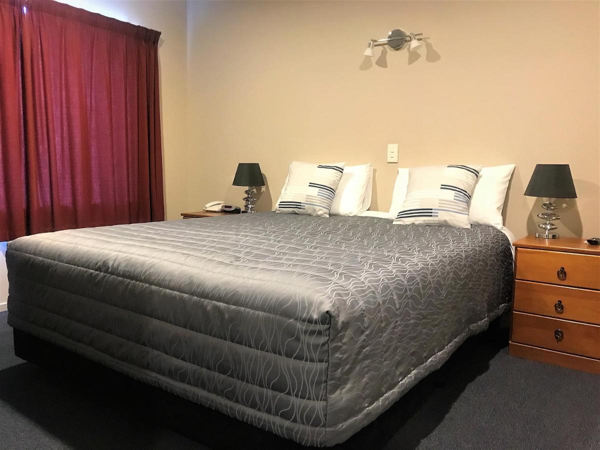 Phoenix Motels Temuka Exterior photo