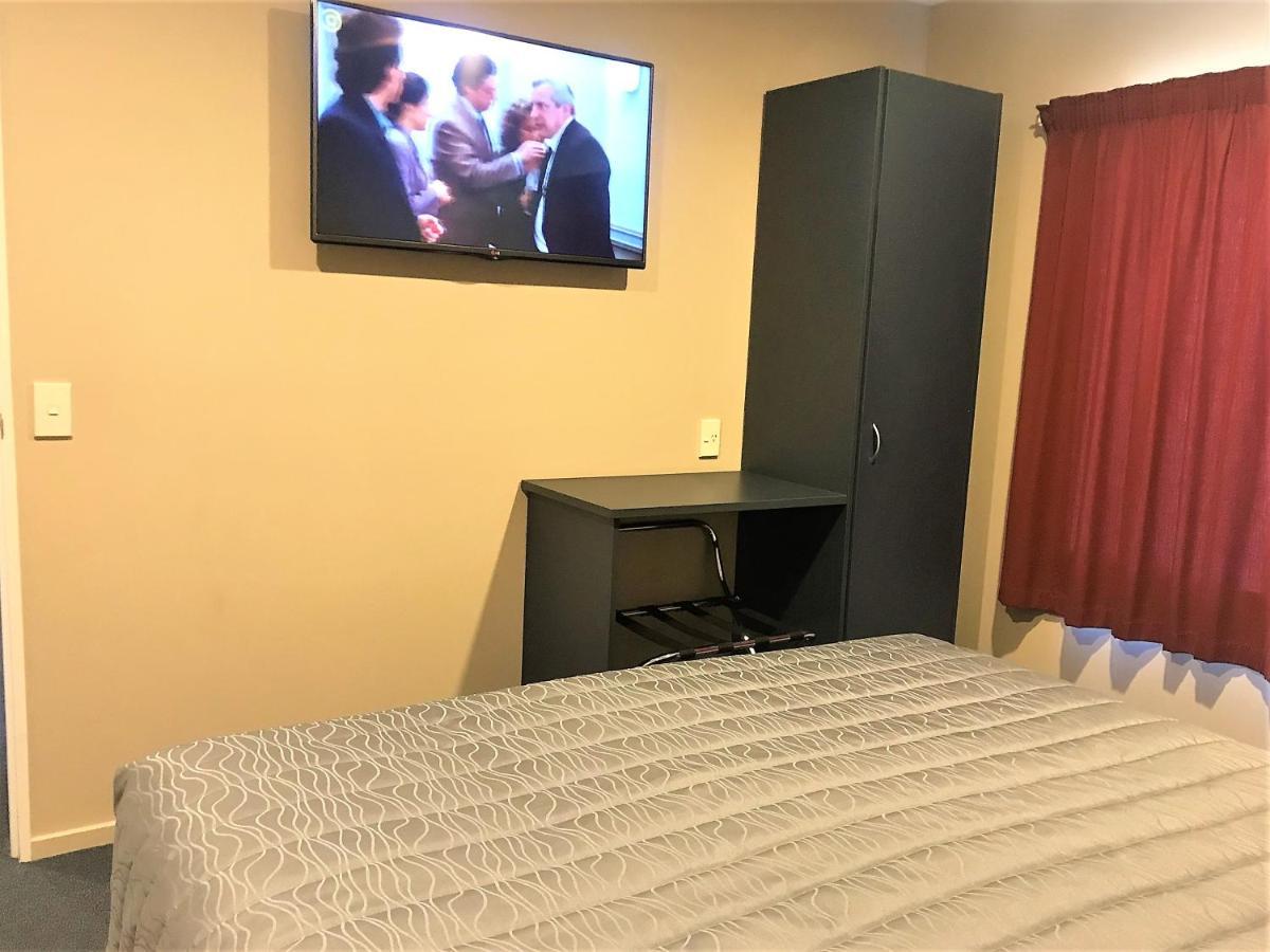 Phoenix Motels Temuka Exterior photo