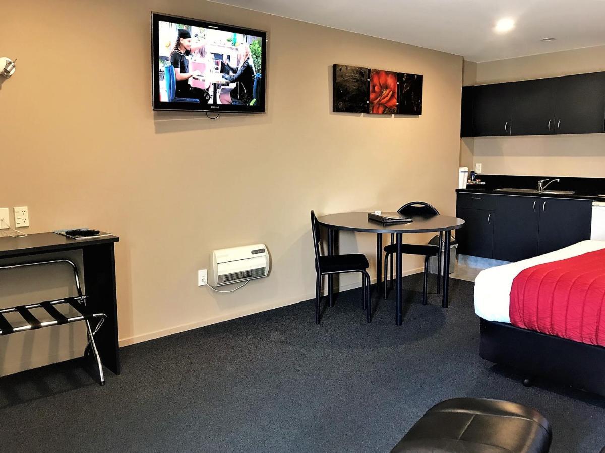 Phoenix Motels Temuka Exterior photo