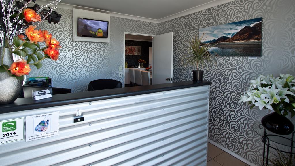 Phoenix Motels Temuka Exterior photo