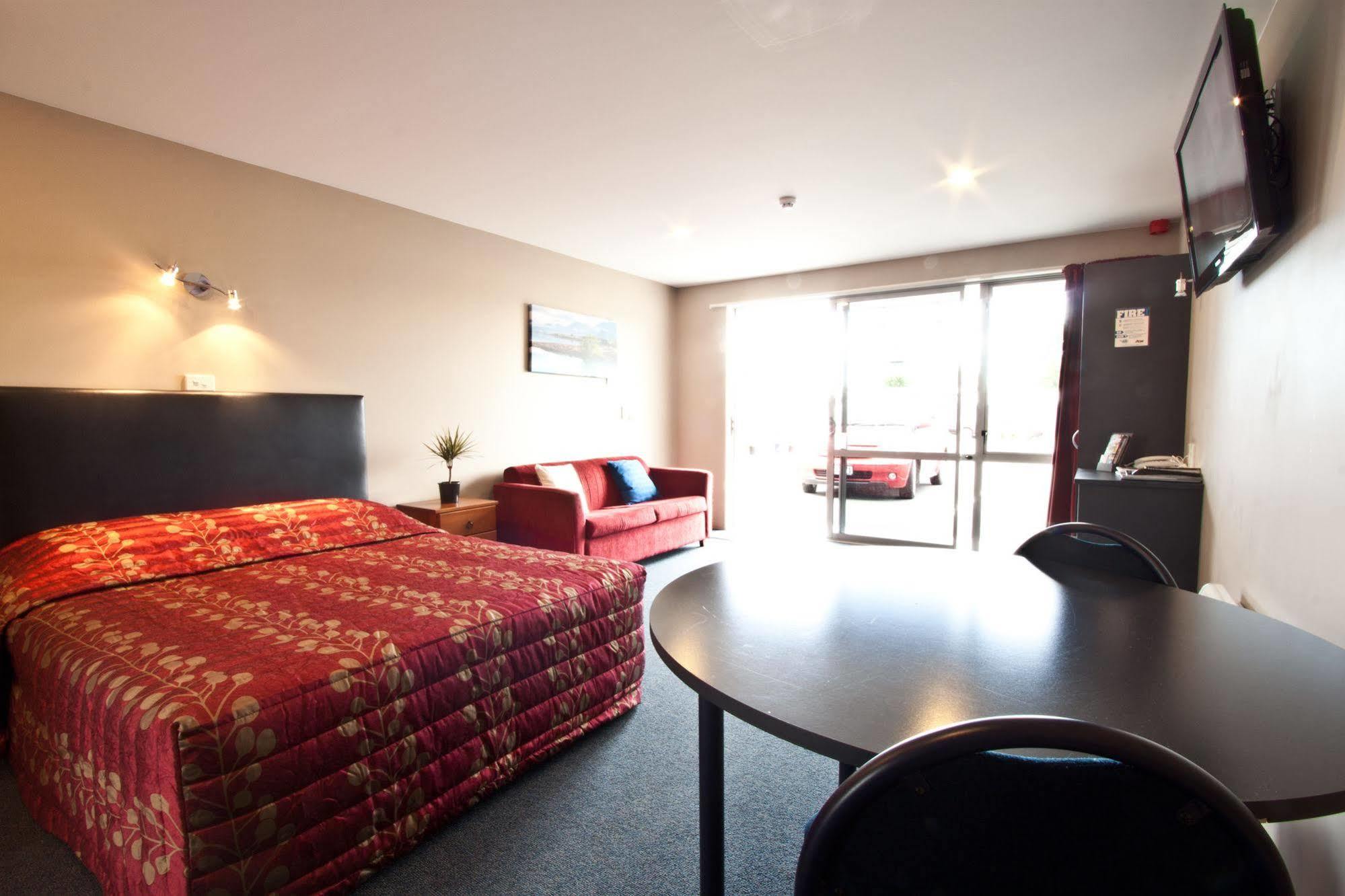 Phoenix Motels Temuka Exterior photo