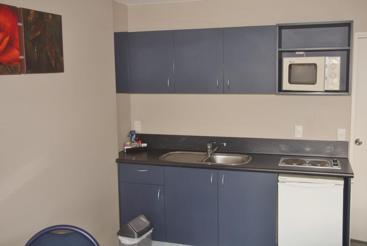 Phoenix Motels Temuka Exterior photo