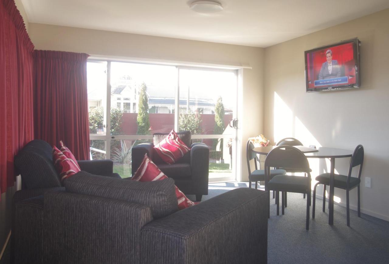 Phoenix Motels Temuka Exterior photo